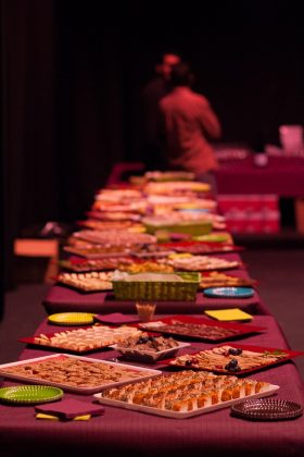 PHOTOS 2012 Le buffet du samedi soir.JPG