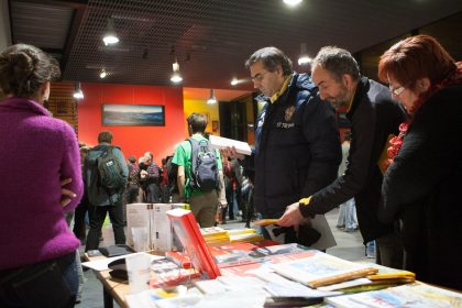 PHOTOS 2012 Librairie dans le hall 5.JPG