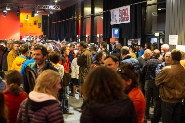 Hall du Quattro pendant les Rencontres de la Cinémathèque de Montagne