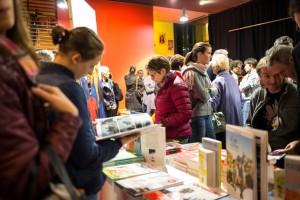 Hall du Quattro pendant les Rencontres de la Cinémathèque de Montagne