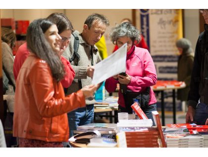 PHOTOS 2012 Librairie dans le hall 2.JPG